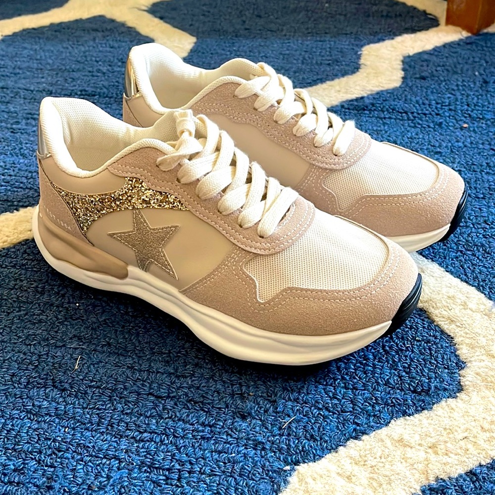 Vintage Havana Run Nude Glitter sneakers size 7.5